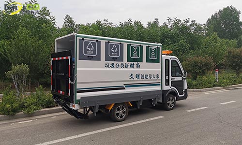 四分類八桶垃圾車，解決小區(qū)垃圾分類轉(zhuǎn)運難題
