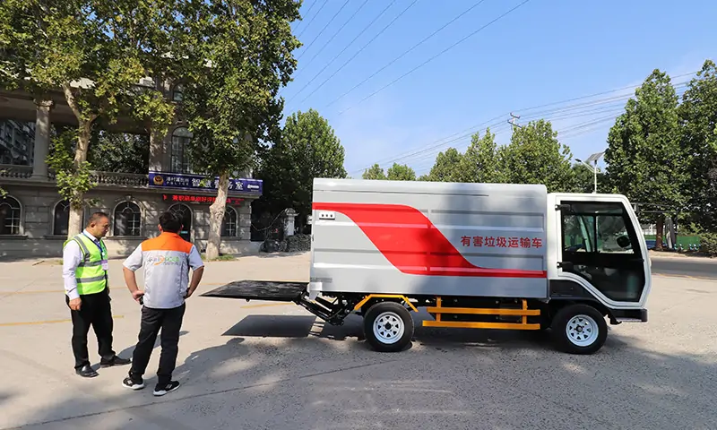 純電動分類垃圾清運車，小區(qū)垃圾分類轉(zhuǎn)運好幫手