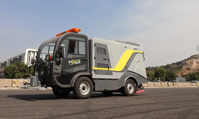 純電動深度清潔車--高壓移動清洗盤+大容量水箱，解決三級道路衛生保潔難題！