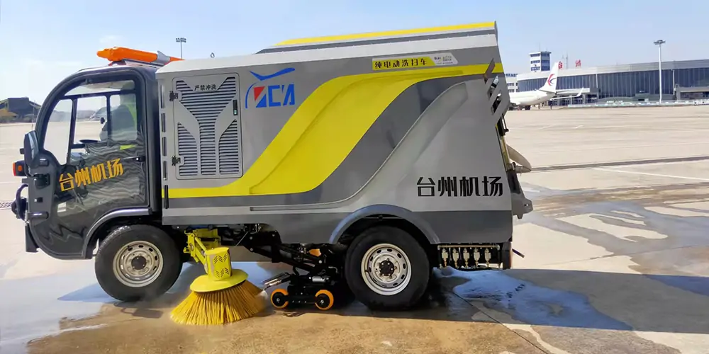 機(jī)場道路洗掃車_機(jī)場電動(dòng)洗掃車_機(jī)場環(huán)衛(wèi)洗掃車_小型洗掃車