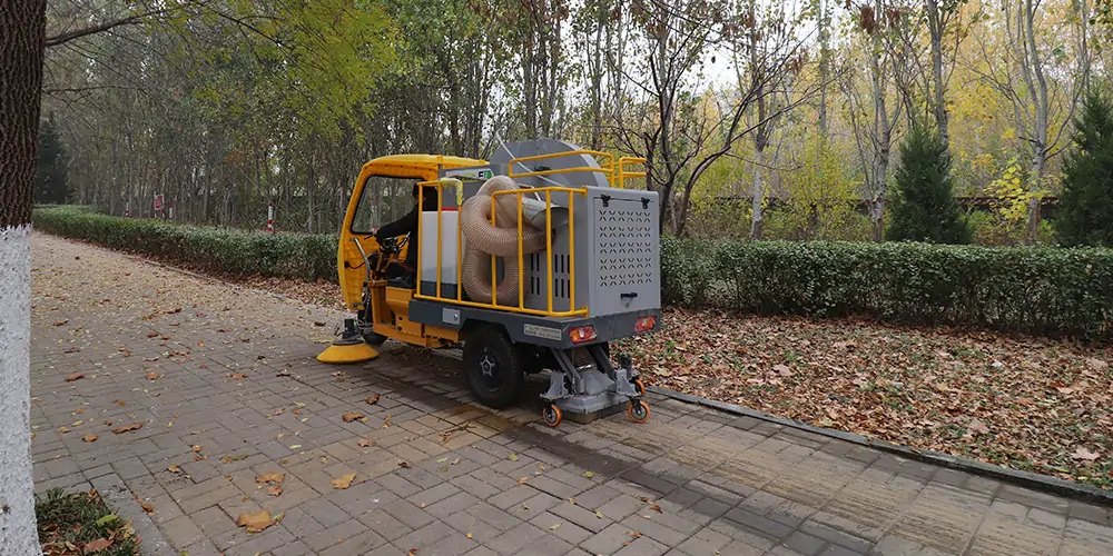三輪樹葉收集車_多功能樹葉收集車_吸樹葉的機器_掃樹葉神器g