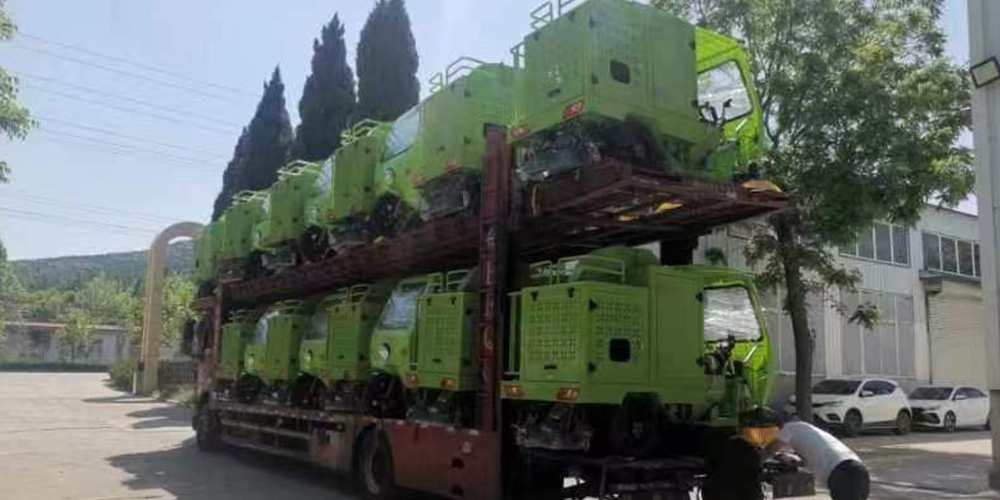 純電動三輪樹葉收集車_多功能樹葉收集車_吸樹葉的機器_掃樹葉神器