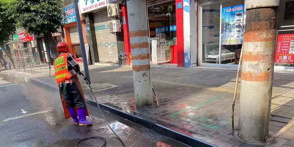 三輪高壓清洗車_小區高壓清洗車_物業小型高壓沖洗車_園區高壓清洗車