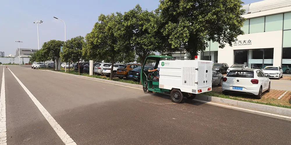 三輪高壓清洗車_小區高壓清洗車_物業小型高壓沖洗車_園區高壓清洗車