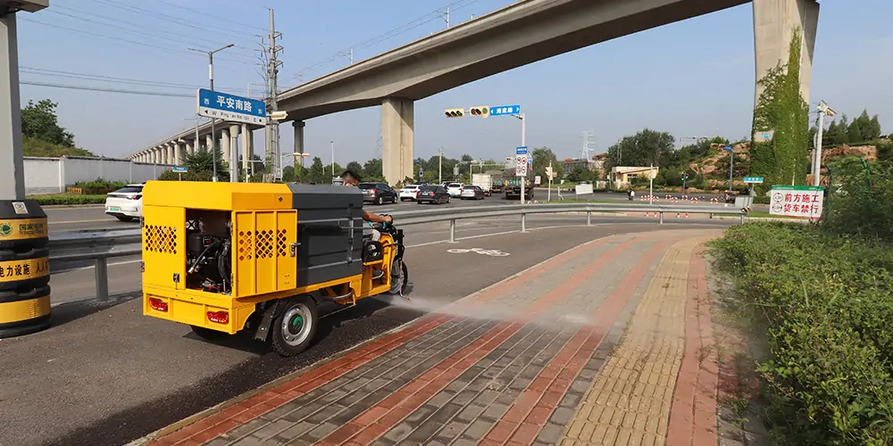 三輪高壓清洗車_小區高壓清洗車_物業小型高壓沖洗車_園區高壓清洗車