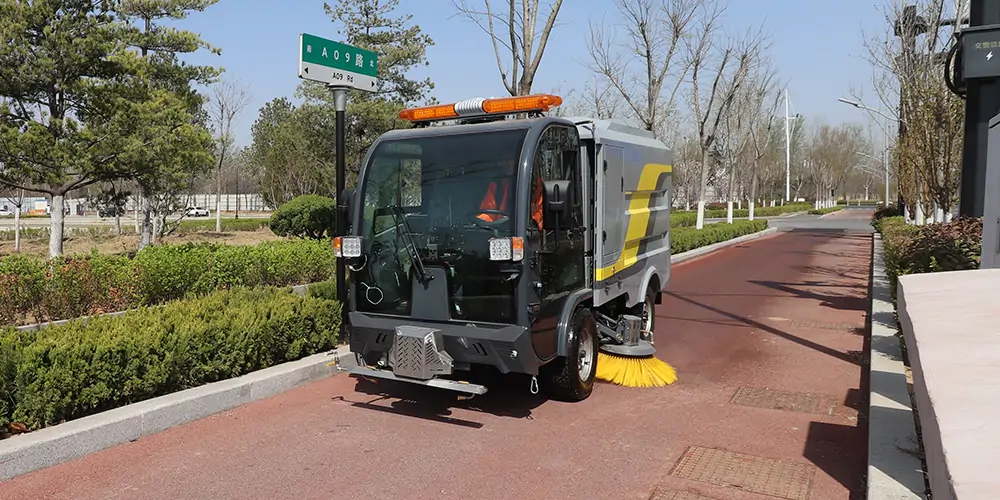 小型電動(dòng)洗掃車(chē) 電動(dòng)小型洗掃車(chē) 小型電動(dòng)環(huán)衛(wèi)洗掃車(chē) 小型電動(dòng)洗掃一體車(chē) 新型純電動(dòng)洗掃車(chē)