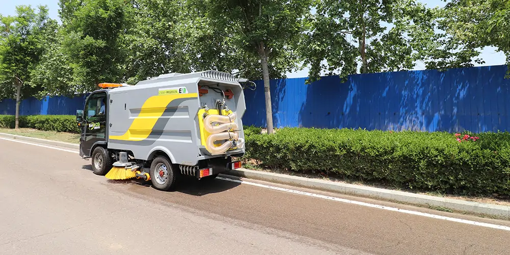 小型電動(dòng)洗掃車(chē) 電動(dòng)小型洗掃車(chē) 小型電動(dòng)環(huán)衛(wèi)洗掃車(chē) 小型電動(dòng)洗掃一體車(chē) 新型純電動(dòng)洗掃車(chē)