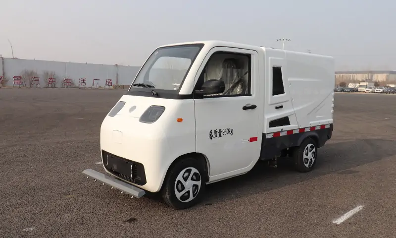 純電動小型道路養(yǎng)護車，道路清潔養(yǎng)護專用設(shè)備，經(jīng)濟環(huán)保，可上牌照