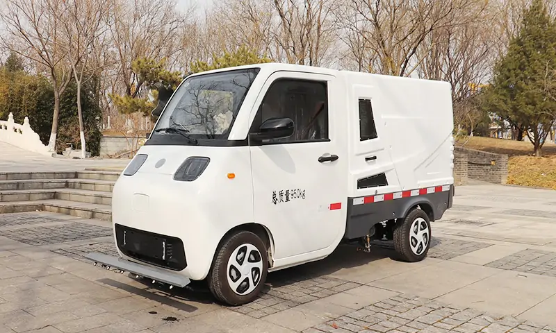 城市清潔新動力：新能源路面養(yǎng)護車引領(lǐng)智慧環(huán)衛(wèi)新時代